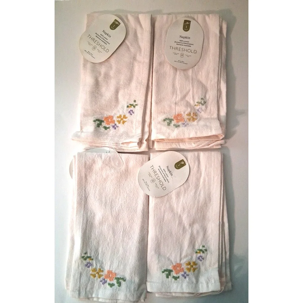 Lot of 4 Threshold Embroidered Napkins 100% Cotton Cross Stitch Flowers 18